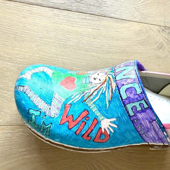 Dansko Women's Leather Clog Size 41 Music Dance Theme Custom Hand Painted - Picture 11 of 11